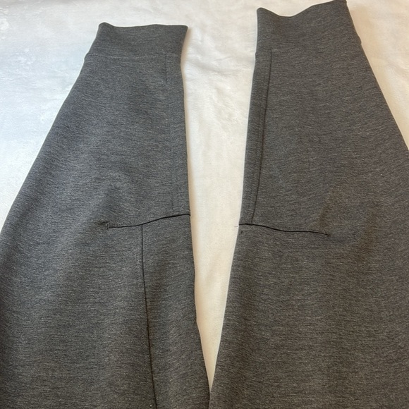 Kenneth Cole Mens XL Dark Gray Jogger. NWOT. Front pockets and 1 back. - Picture 4 of 9